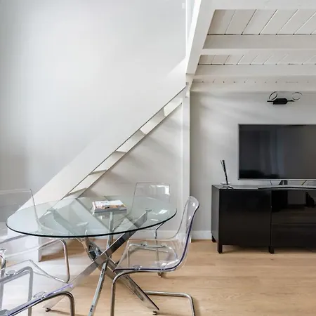 Apartamento Modern Apt 300mt From Central Station! *